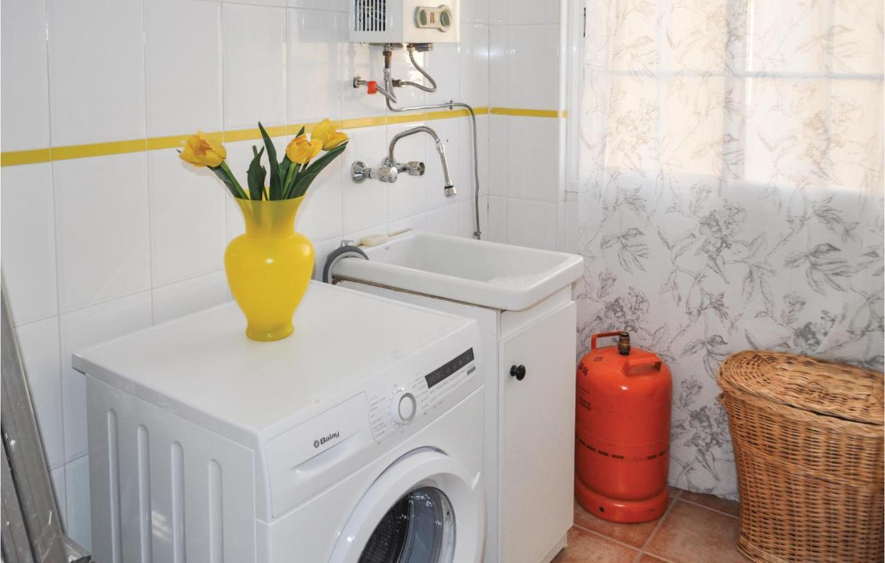 Cozy Home In Olivares With Outdoor Swimming Pool 외부 사진
